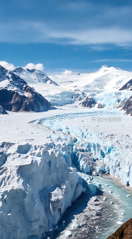 冰川之谷冰与雪的交响曲