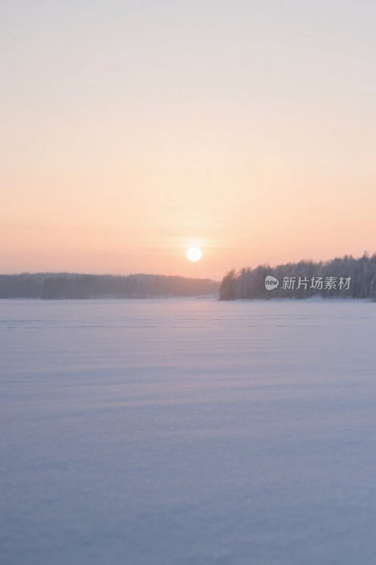 冬日雪景日落风景图