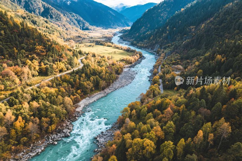 山间河流秋日美景
