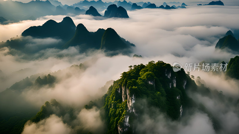 桂林山水照片山峰云海群山云雾缭绕自然风景