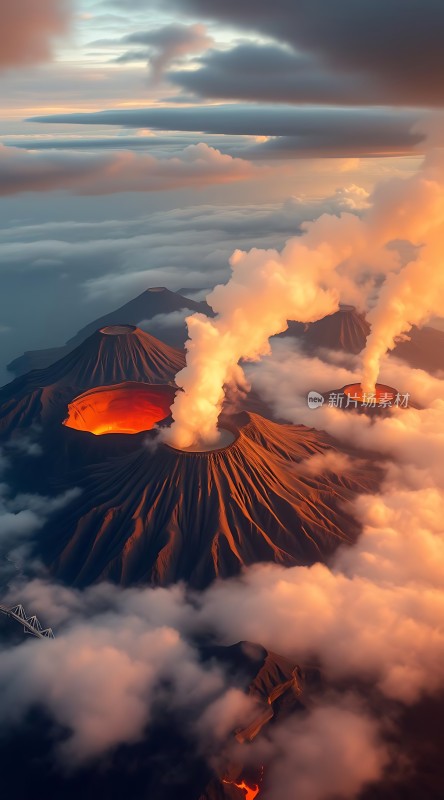 火山喷发熔岩与云雾交织的自然奇观