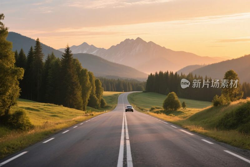 山间公路风景图