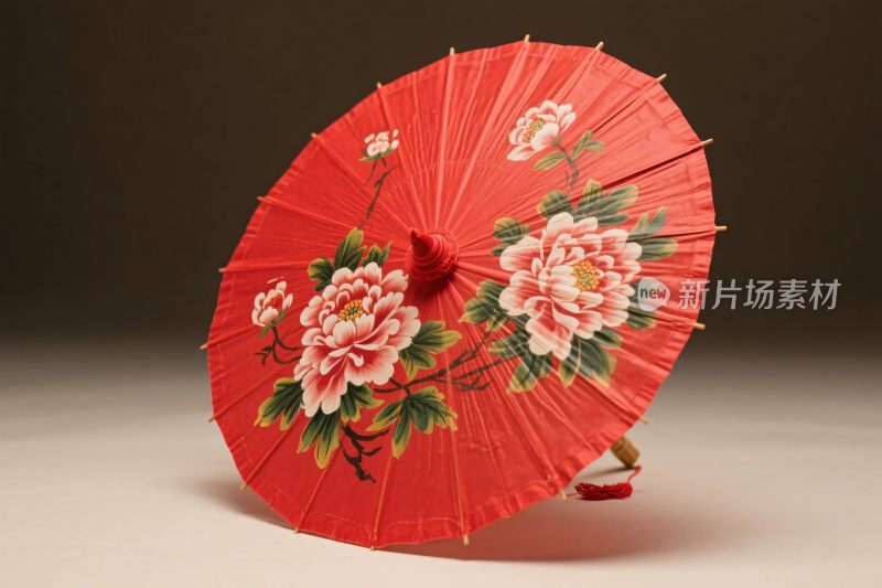 红色花卉装饰油纸伞
