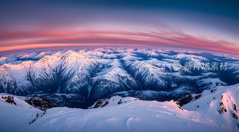 雪域晨曦壮丽山脉