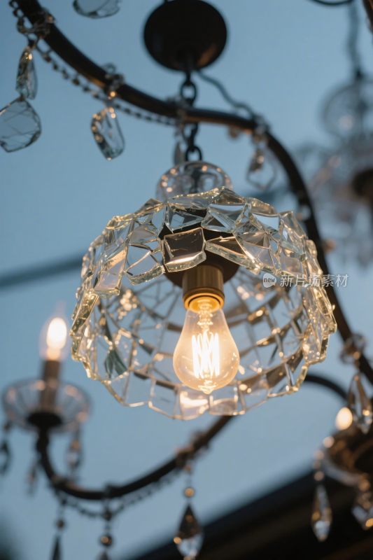 水晶装饰吊灯