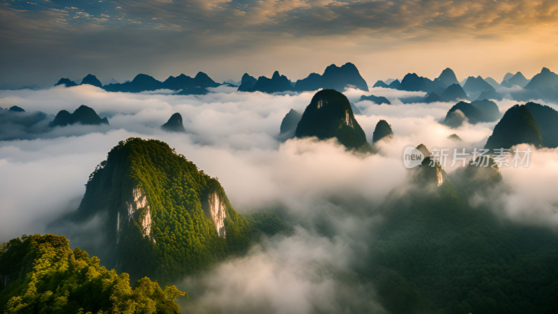 桂林山水照片山峰云海群山云雾缭绕自然风景