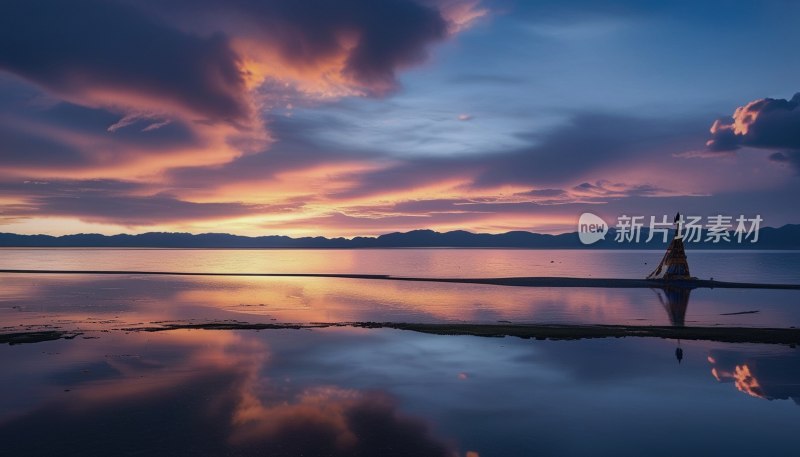 青海湖黄昏美景
