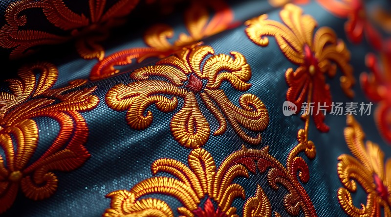 金色刺绣花纹布料特写