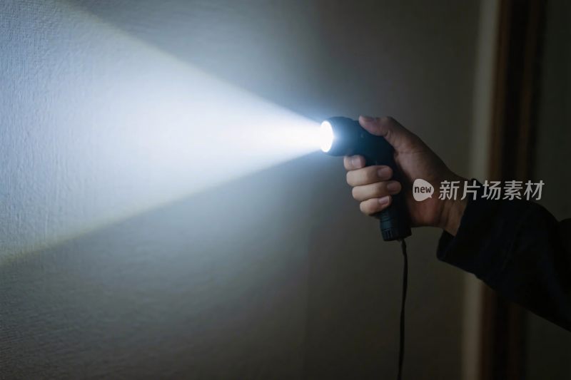 手电筒照明场景
