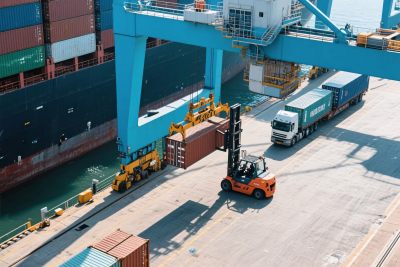 港口码头装卸作业场景 港口码头装卸作业场景