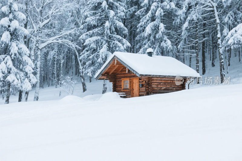 雪景木屋冬日风光