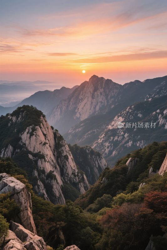 山间夕阳风景图
