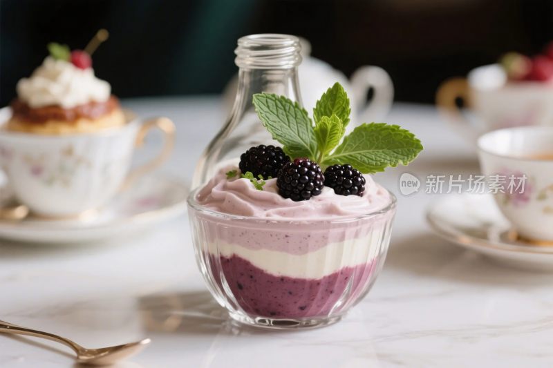 美味甜品摆盘图