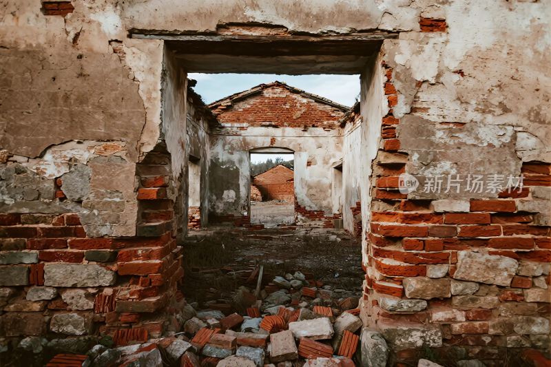 废墟老建筑遗迹