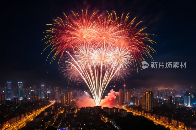 夜间城市上空的烟花高清背景图片