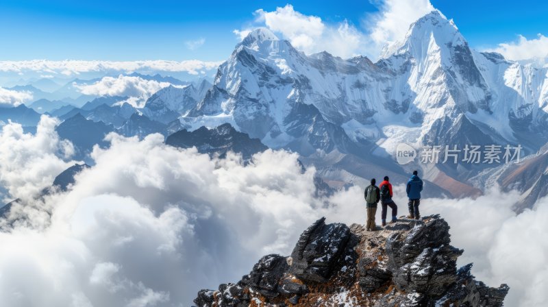 励志团队攀登勇往直前徒步梦想登顶雪山