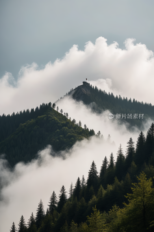 山顶部一座小塔高清风景图片