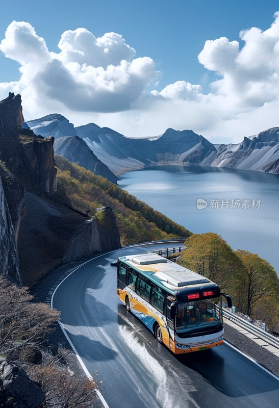 长白山南坡公路秋色