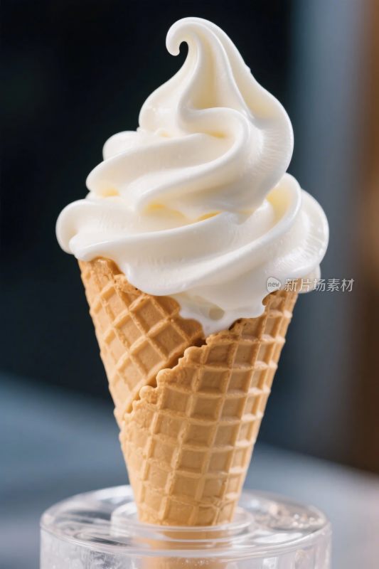 美味的奶油甜筒冰淇淋