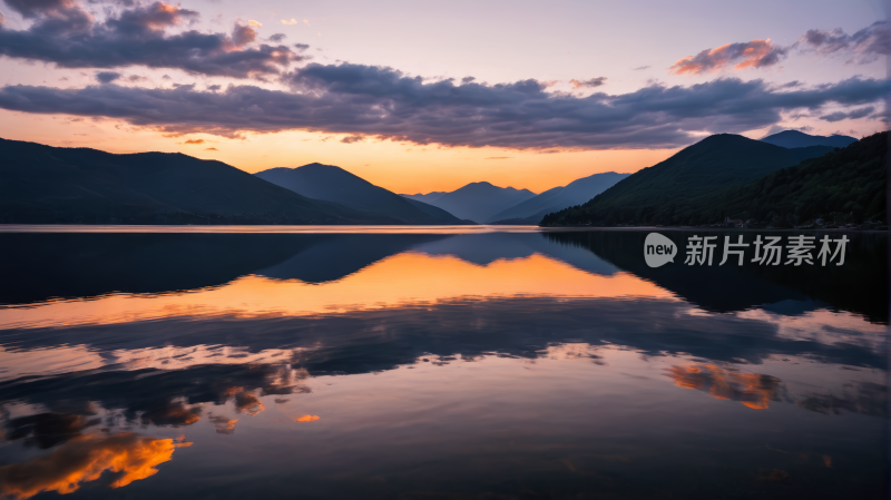 一个山脉湖高清风景图片