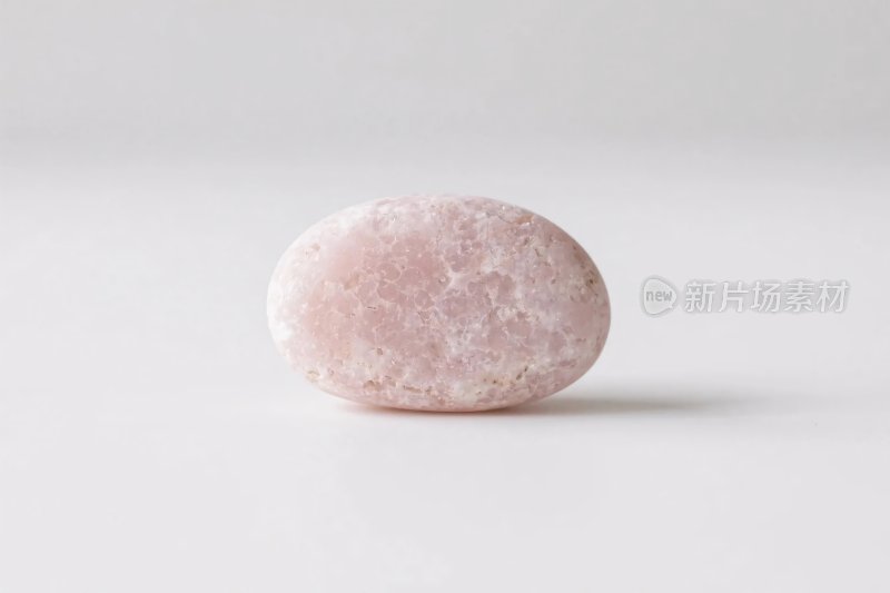 粉色石块静物图