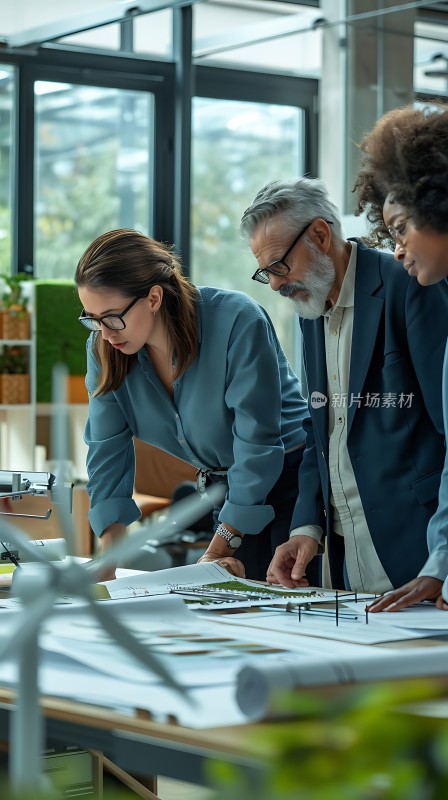 团队协作共商项目大计