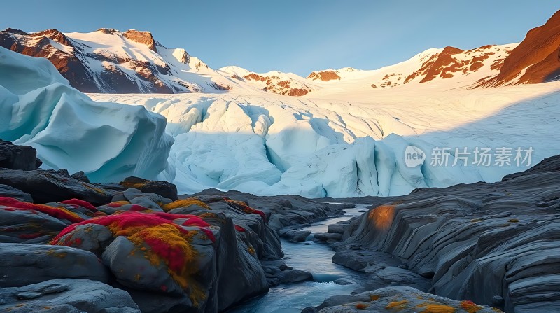 冰川之谷雪峰、冰河与多彩岩石