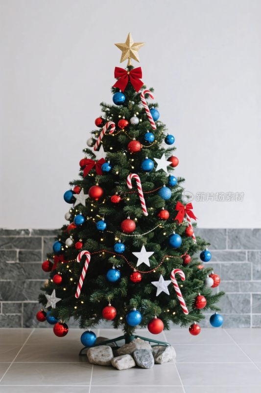 装饰华丽的圣诞树