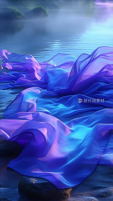 紫蓝轻纱映水波