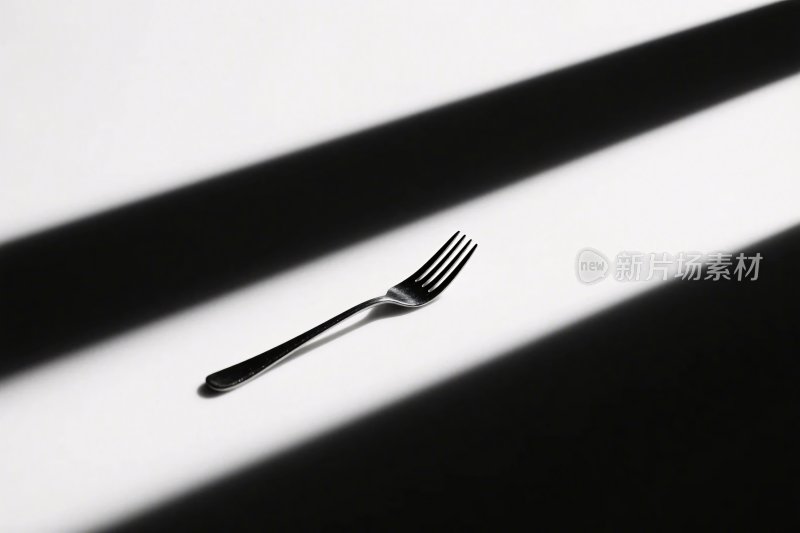 黑白餐叉光影画面