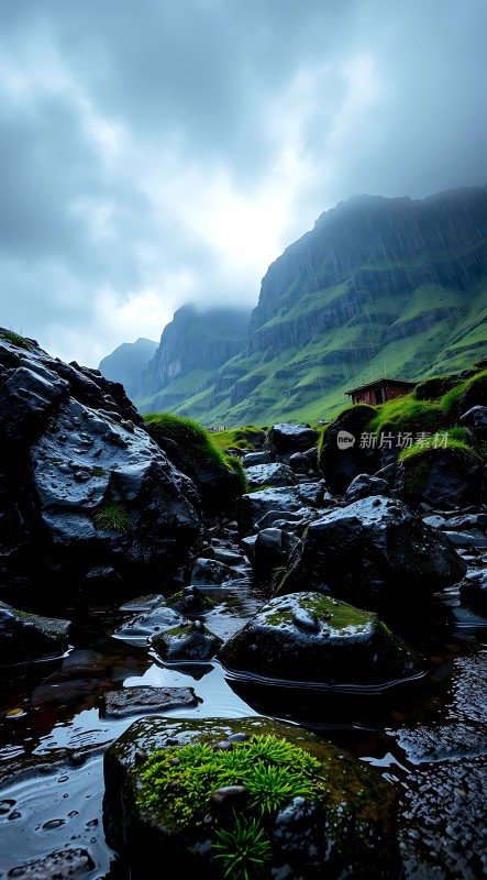 雨后山间小溪流