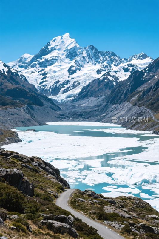 雪山湖泊自然风光