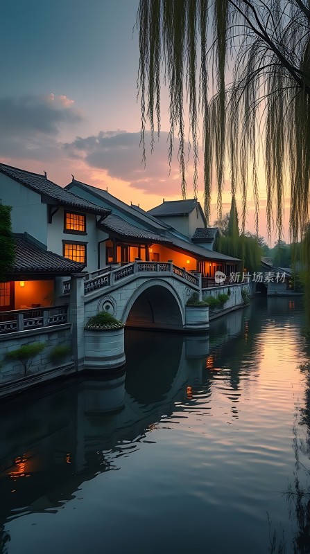 古桥夜色映水乡