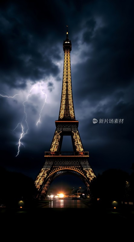 巴黎铁塔闪电之夜