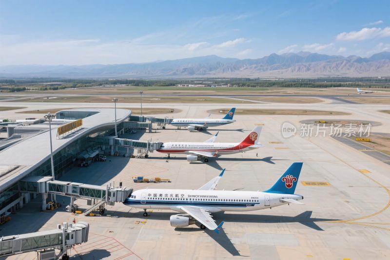 机场停机坪与飞机