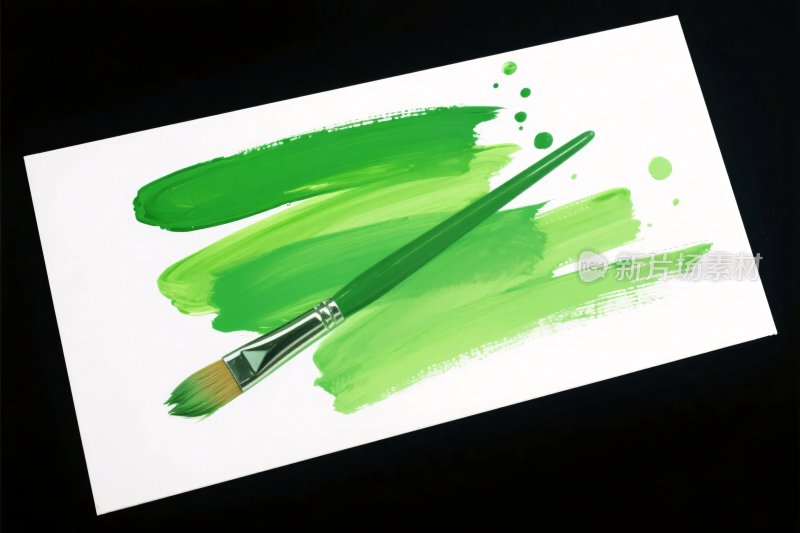 绿色画笔与水彩笔触画面