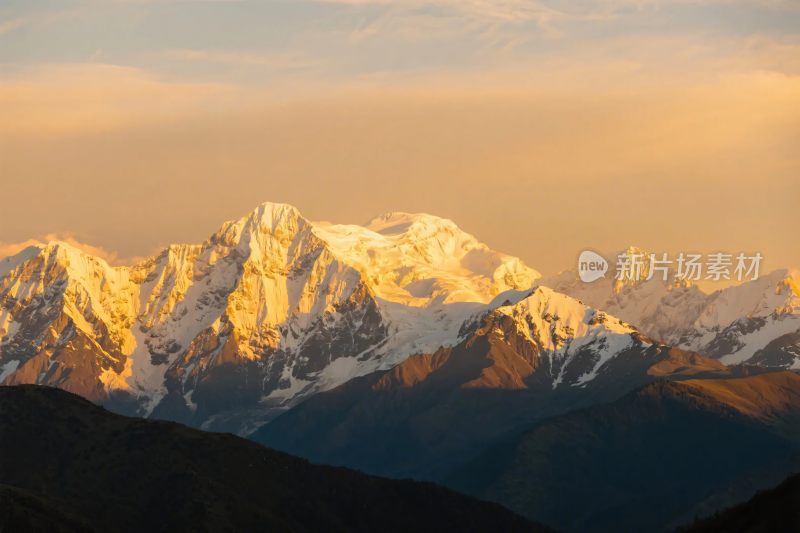 雪山风光摄影图