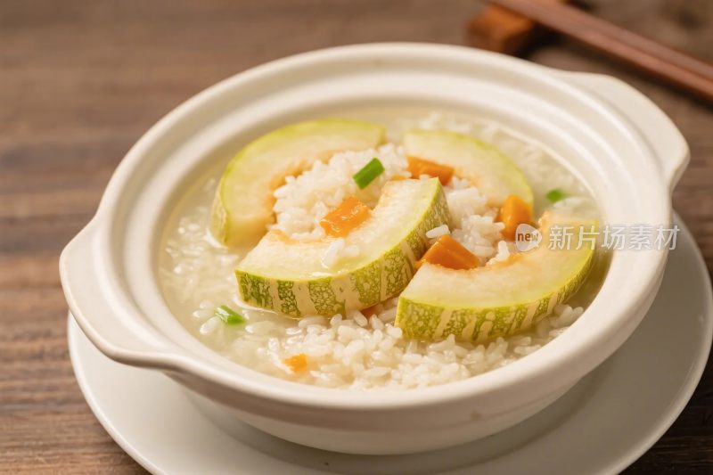 陶瓷碗内南瓜粥美食