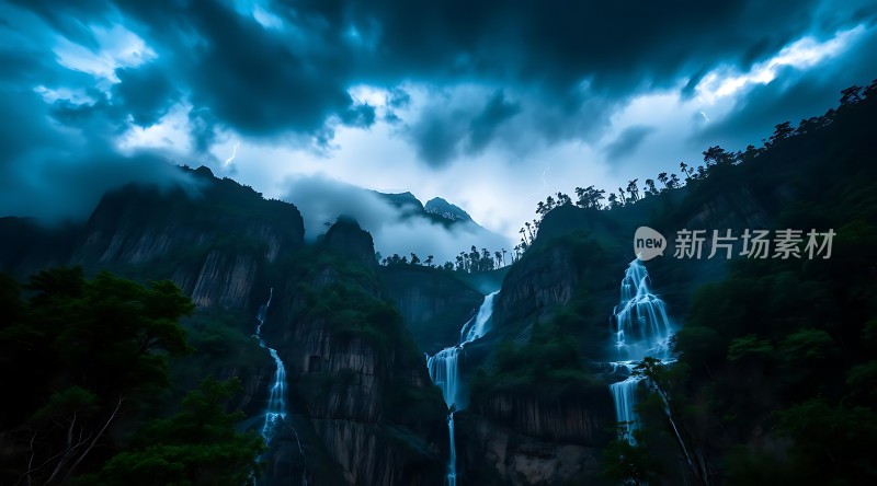 雨后山间瀑布飞流直下