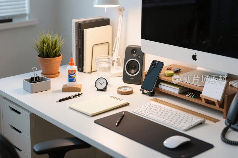 整洁办公桌面布置