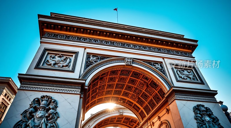 拱门映日光影交错历史与现代交融