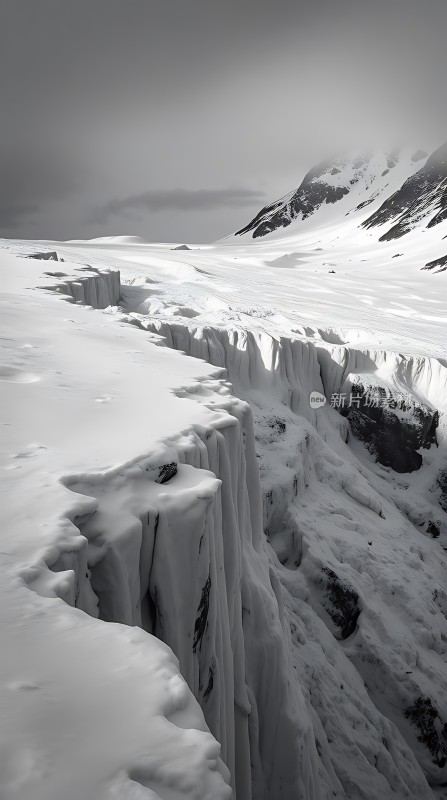 冰封峡谷雪域雄伟