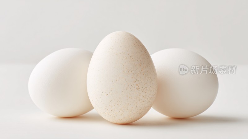 三颗鸡蛋静物图