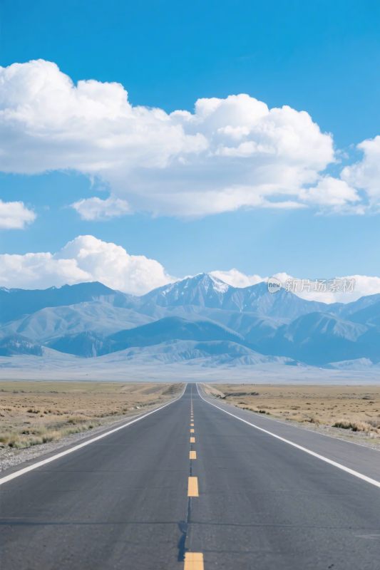 公路远山风景图