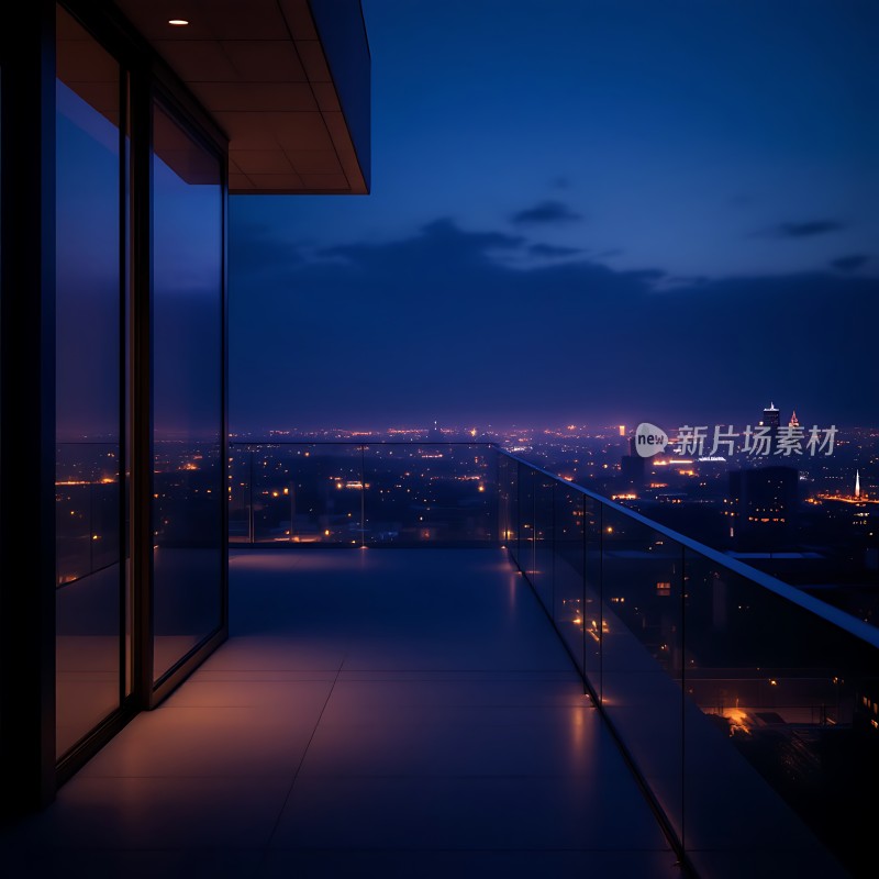 城市夜景下的现代阳台