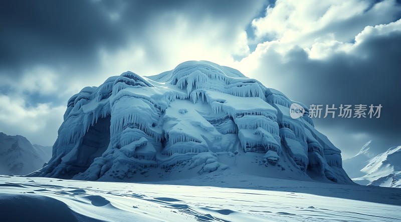 冰封雪原神秘山丘