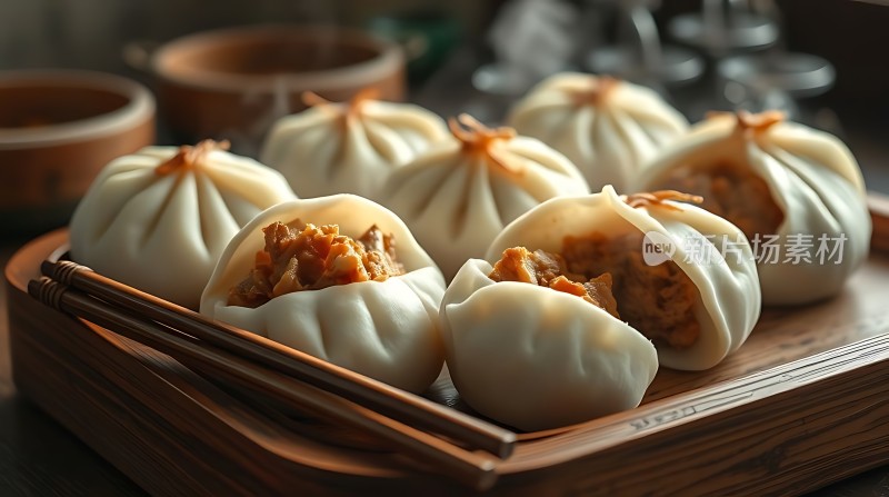 蒸笼里的美味包子