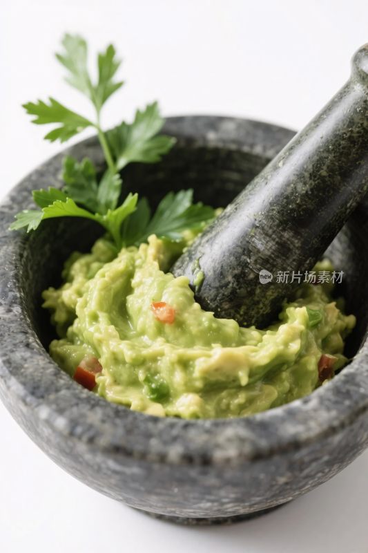 石质研钵中的酱料与研杵