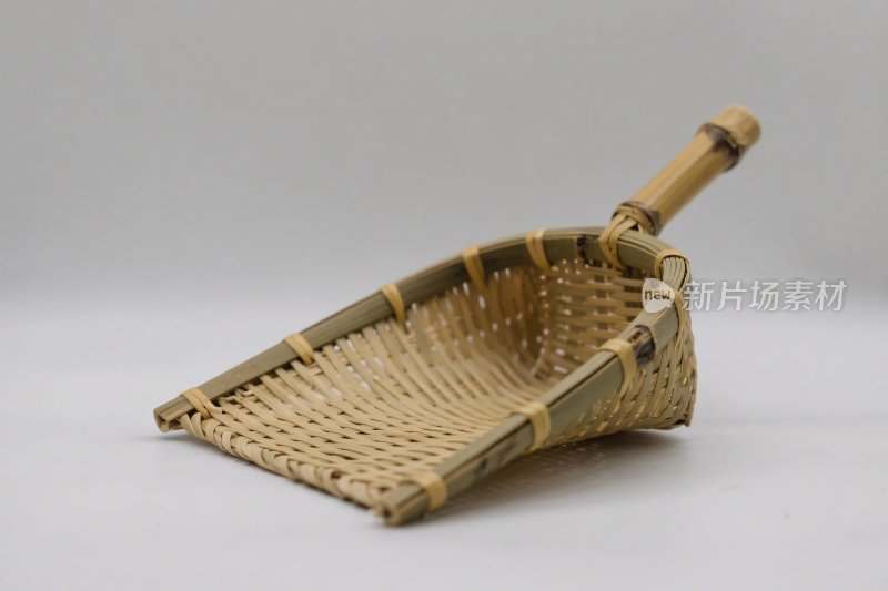 竹编簸箕手工艺品