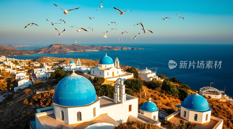 蓝色教堂与飞翔的海鸥